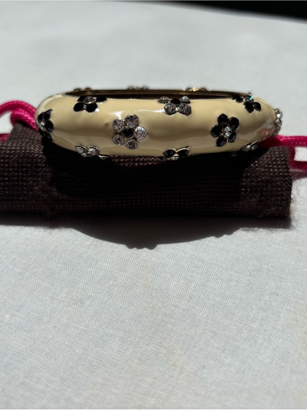 Cream Floral Crystal-Embellished Women’s Bangle Bag Charm